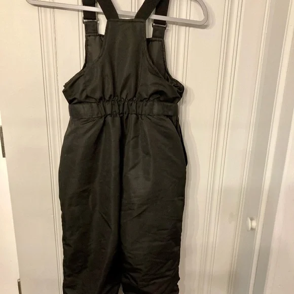 Swiss Tech Snowbibs, Black. Size 6/7 - Picture 6 of 7